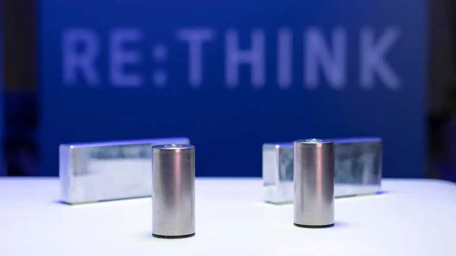 BMW round battery cells and prismatic battery cells.