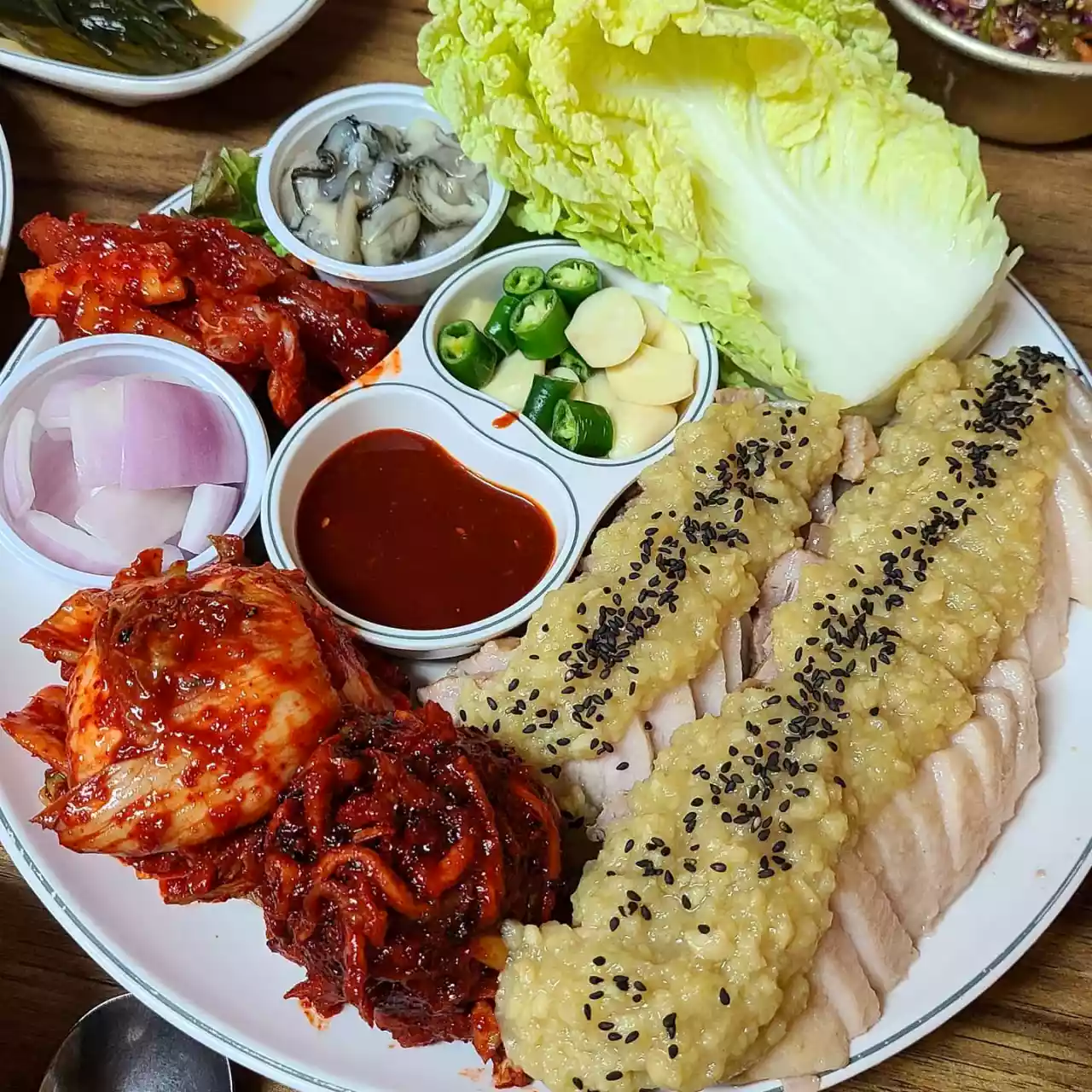 굴보쌈맛집