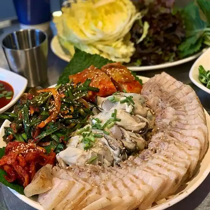 굴보쌈맛집