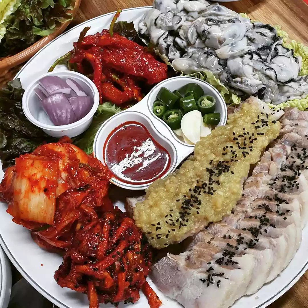 굴보쌈맛집